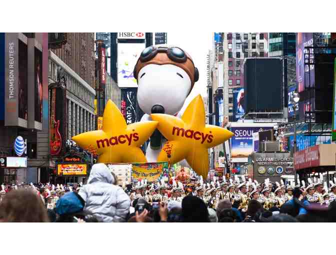 Bucket List Macy's Thanksgiving Day Parade in NY City