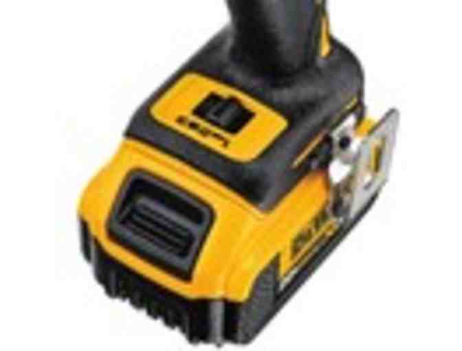 DeWalt Impact Driver Kit DCF887M2