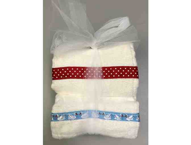Super Soft Baby Blanket & 2 Burp Cloths