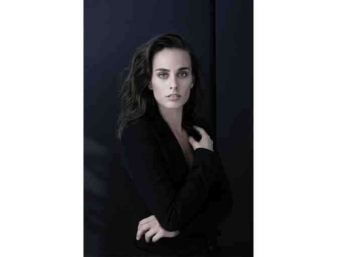 A photographic portrait by Photographer Ellinor Stigle