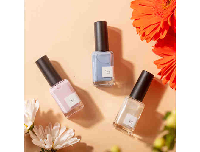 'Sundays' Signature Meditative Manicure & Pedicure