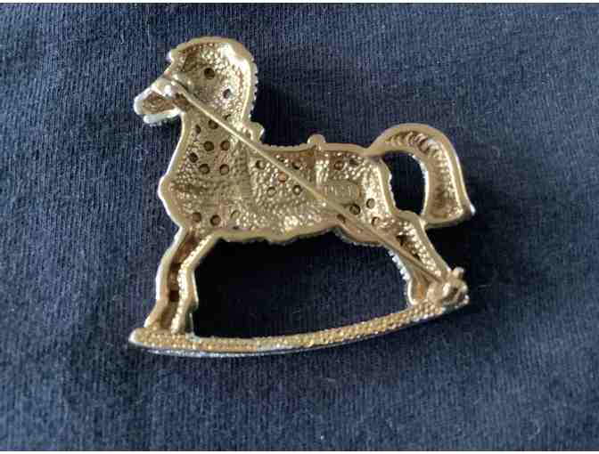 Brooch