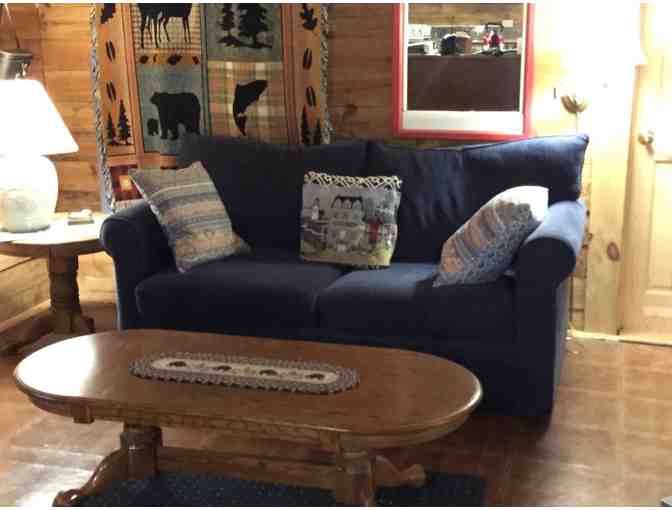 Charming Log Cabin - 5 Days/4 Nights