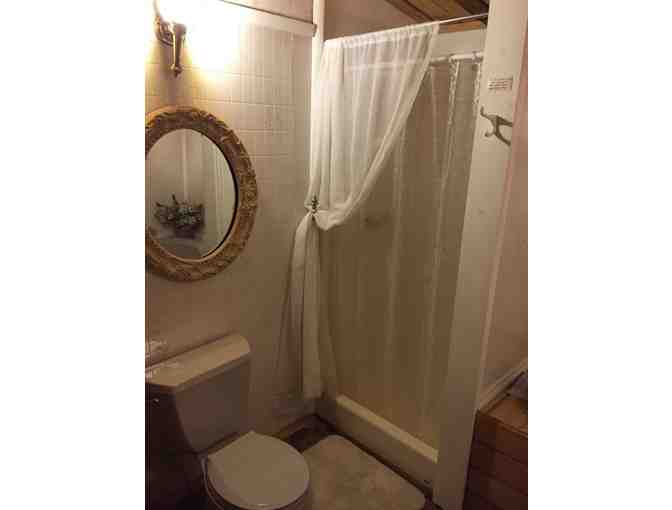 Charming Log Cabin - 5 Days/4 Nights