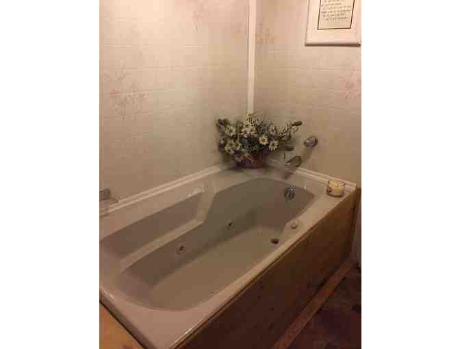 Charming Log Cabin - 5 Days/4 Nights