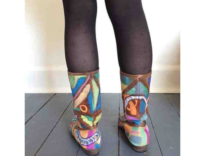 Hand-Painted Vintage Soletech White Snake boots, Size 7.5