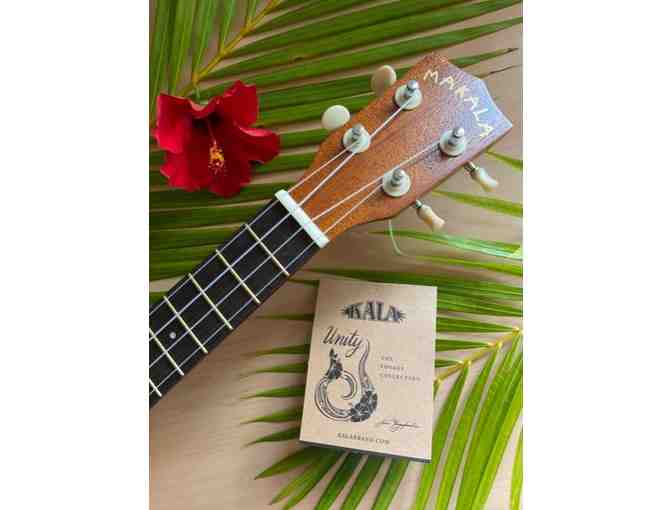 Hanalei Strings Ukulele & Case