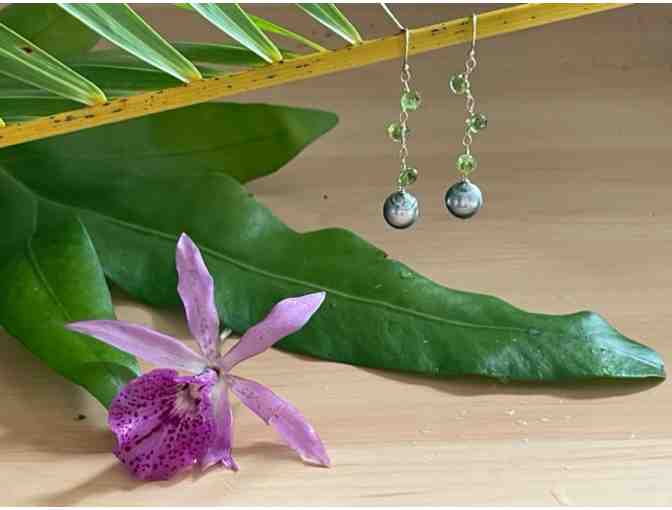 14K Gold, Peridot, and Tahitian Pearl Earrings, Puuwai Gallery