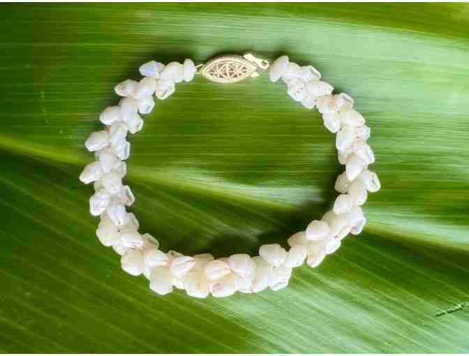 Exquisite Momi Shell Bracelet, Remember Kauai