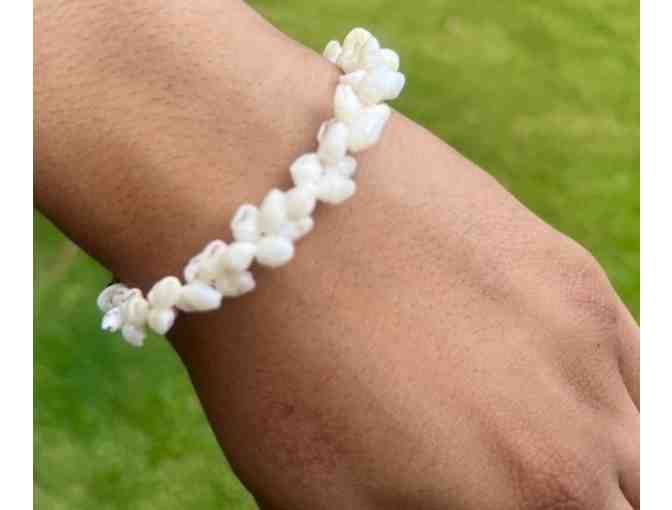 Exquisite Momi Shell Bracelet, Remember Kauai