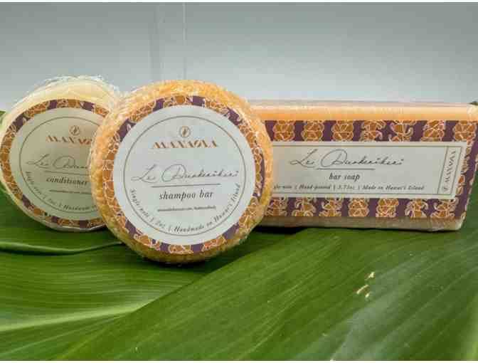 MANAOLA Lei Puakenikeni Set: Candle, Bar Soap, Shampoo bar, Conditioner Bar, Body Lotion - Photo 2