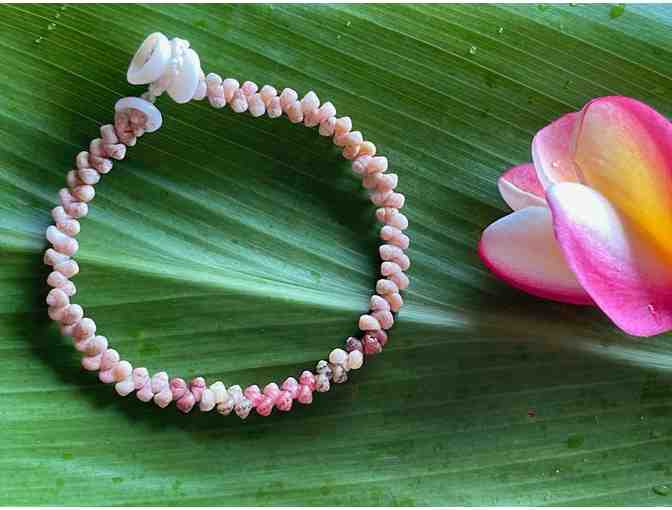 Niihau Shell Bracelet Kahelelani from Shell Dave's