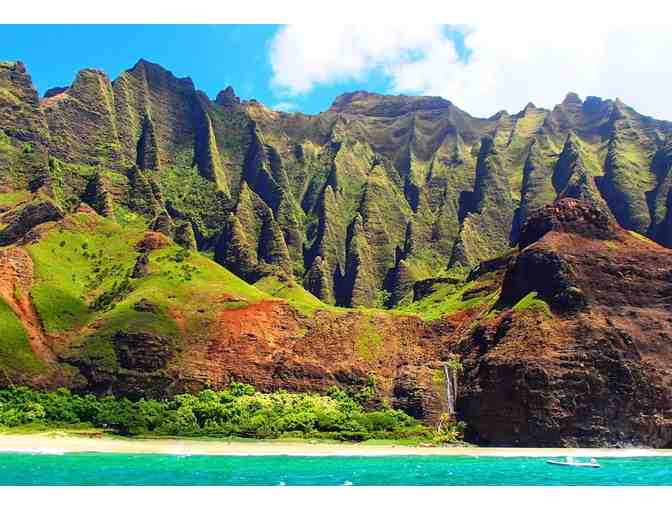 Napali Catamaran Tour for 2 from Hanalei Bay, Kauai