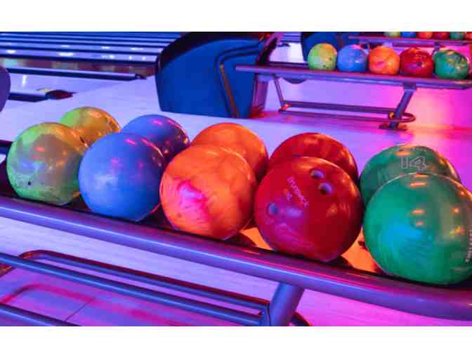Bowling at Strikes Unlimited, Rocklin, CA