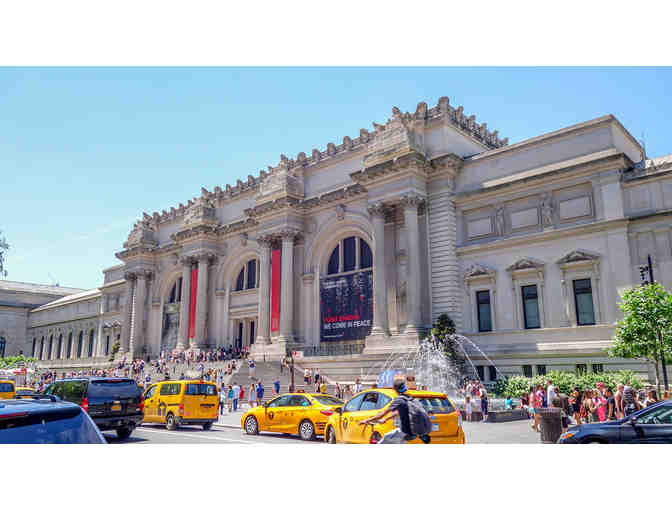 New York Museum and Popular Attractions Package with a 3 Night Hotel Stay for (2)