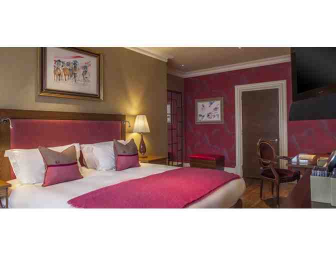 Dinner and a Show at World Famous Mill at Sonning with 5* Hotel Stay