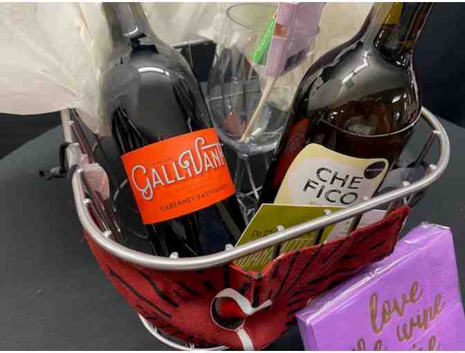 Scout & Cellar Wine Basket