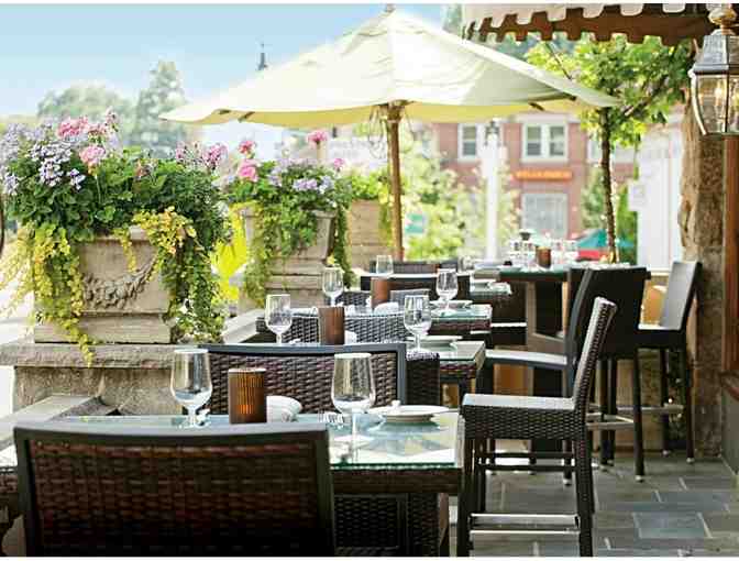 Family Portrait and Hotel Stay Experience with Stephen Taylor