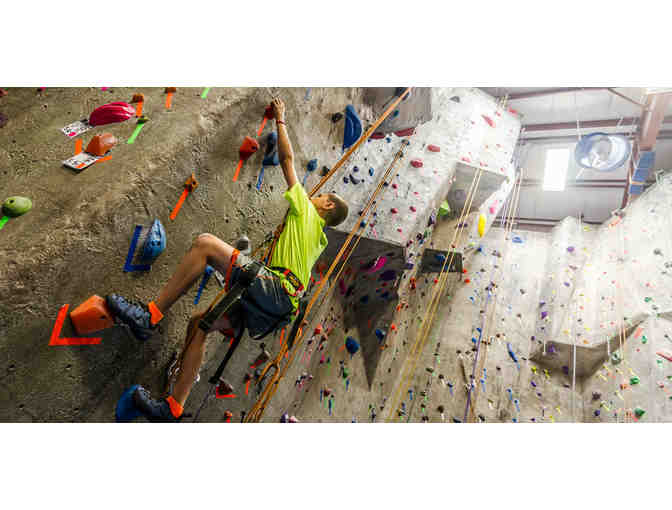 Climbing at The Rock Club - New Rochelle