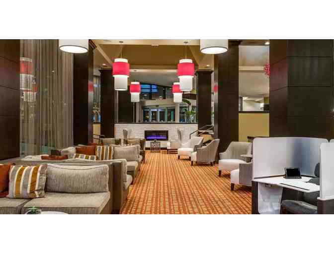 Deluxe Room at Sonesta White Plains Downtown