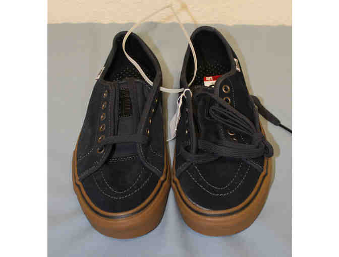 NEW - Vans AV Classic Shoes - Navy/Gum Sole