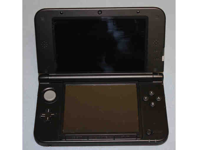 Nintendo 3DS XL - Red + Case