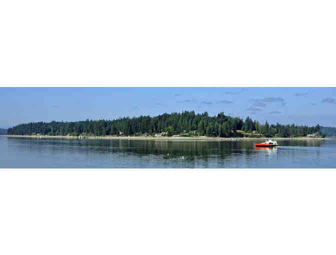 2 Nights Stay/ 4 People - Beautiful Waterfront Beach House - on Secluded Herron Island