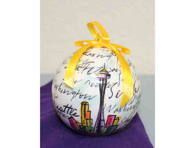 Seattle Women's T-Shirt + Seattle Ornament - NEW