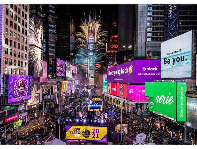 Holiday Season Getaway to New York City - LIVE AUCTION