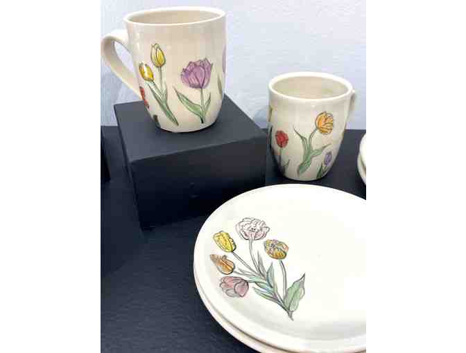 Tulipware Dinner Set for Two (Lindsey Epstein) - LIVE AUCTION