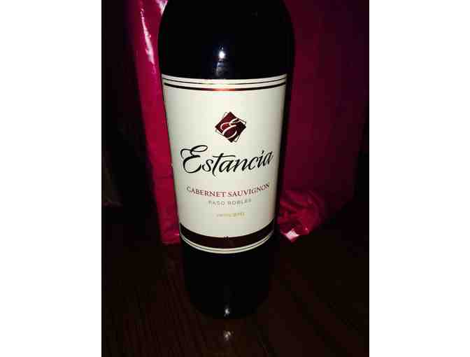 Room 14 - Beauty Basket with Wine