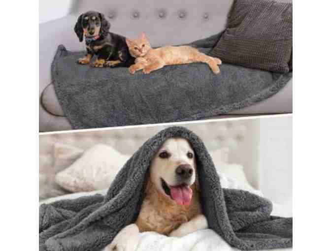 PetAmi Fluffy Waterproof Cat & Dog Blanket