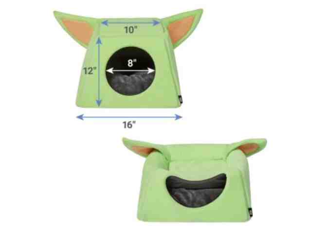 Star Wars: The Mandalorian Grogu Covered Cat and Dog Bed