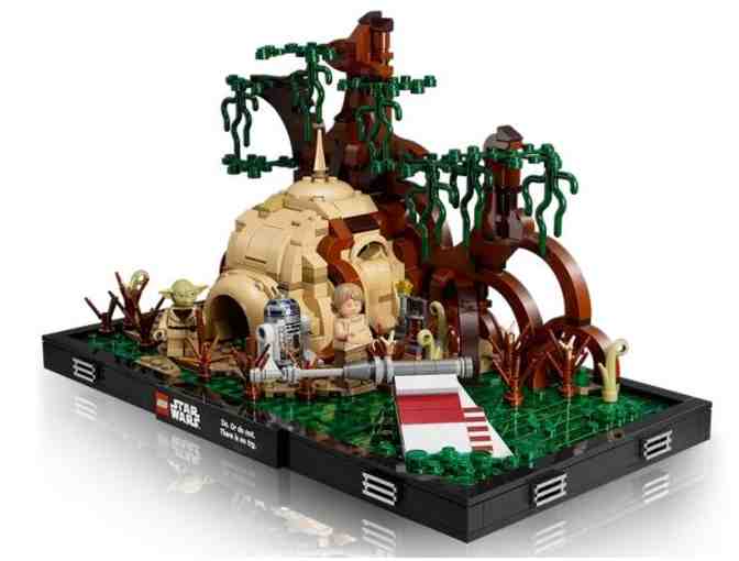 Lego Dagobah Jedi Training Diorama