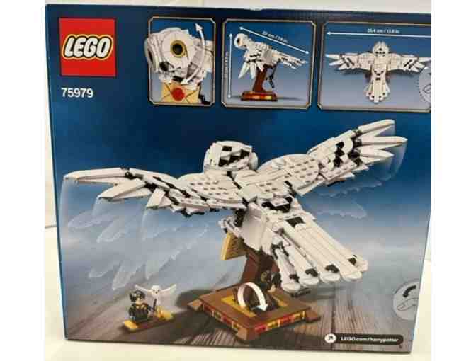 Lego Harry Potter: Hedwig Display Model with Moving Wings (#75979)