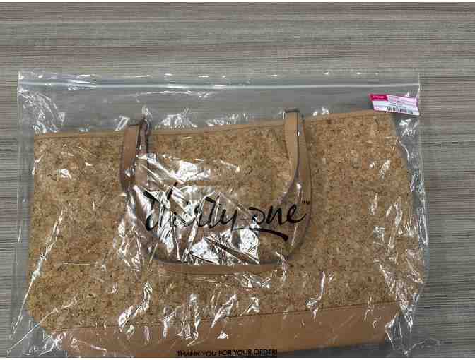 Thirty-One Style Setter in Tan Metallic Cork