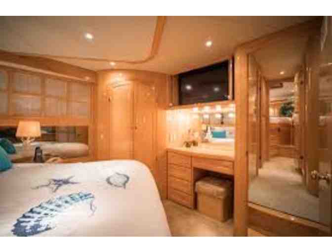 3-Hour Sunset Cruise for 6 /Marina del Rey--Appetizers and Cocktails Included!