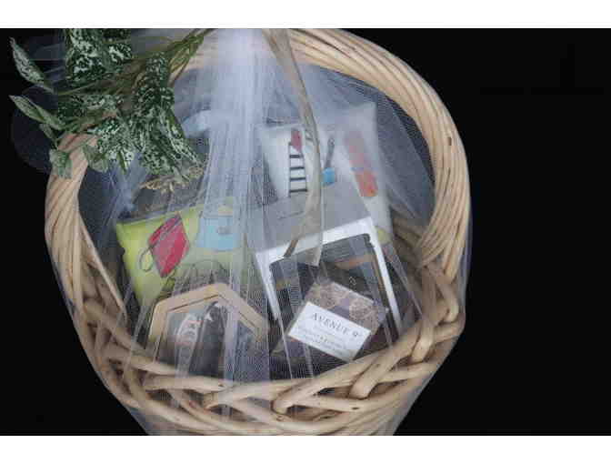 Petals'N'Wax Gift Basket