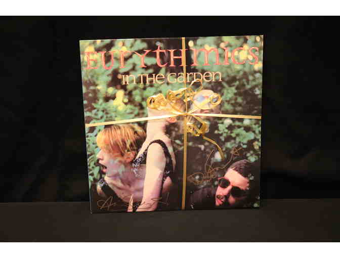 Annie Lennox Records and Wockoder Turntable Player