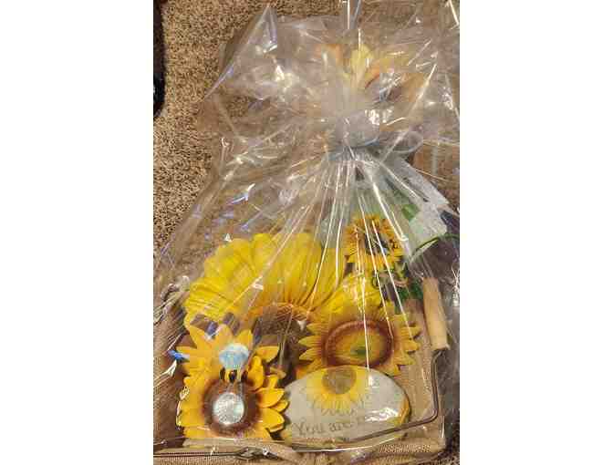 You Are My Sunshine Basket - Photo 1