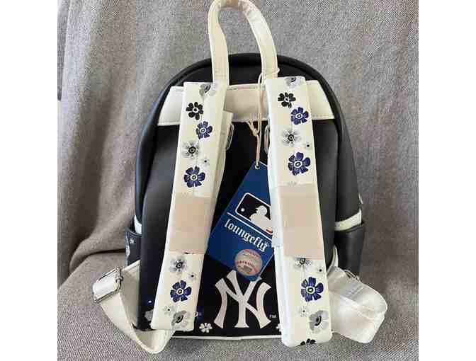 Loungefly Backpack - New York Yankees MLB (floral)