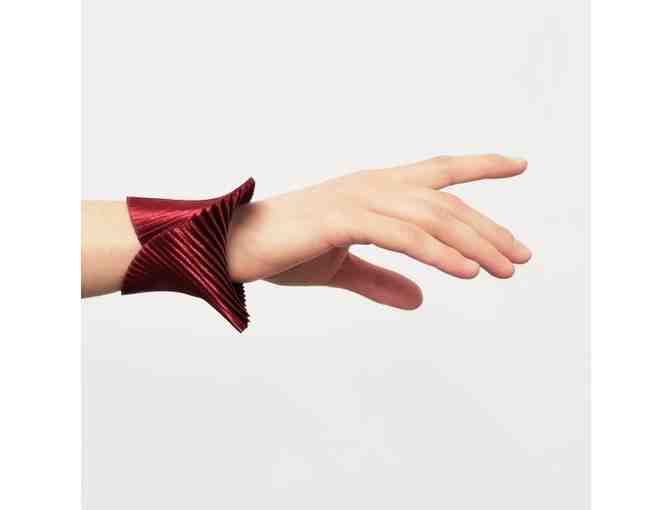 Minimum Design Shell Bracelet