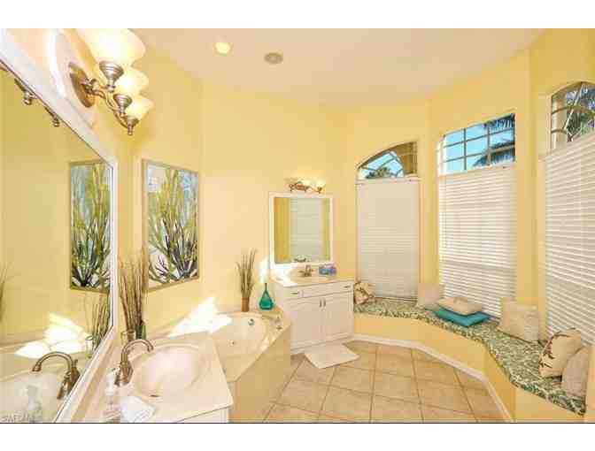 Cape Coral FL - one week in waterfront vacation home with pool