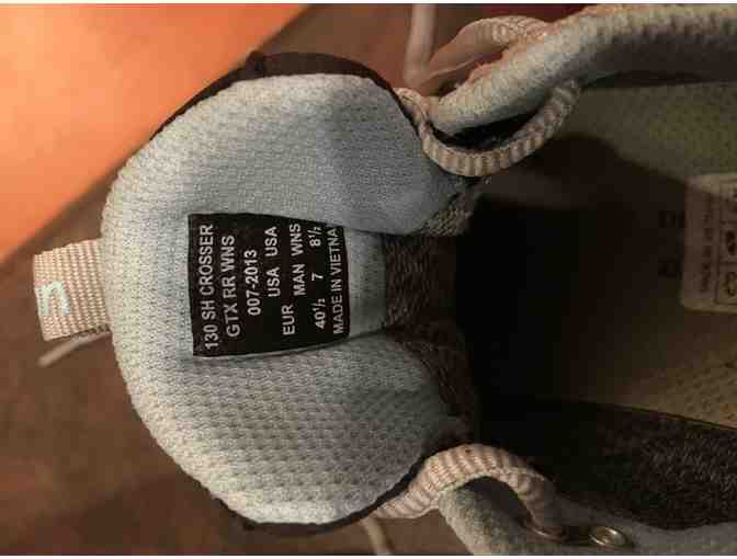 Zamberlan Gore-Tex hiking shoes (women's 8.5 or 9)