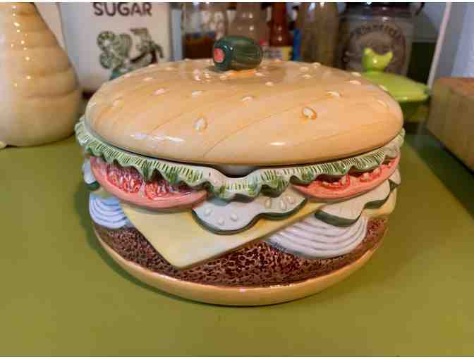 Ceramic hamburger condiment dish