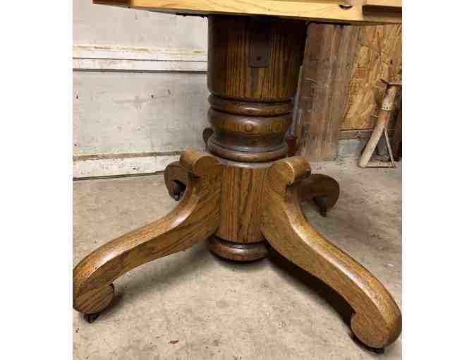 Antique Oak Round Table with Chairs