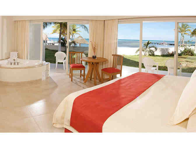 5 days/ 4 nights hotel accommodations in Cancun, Mexico