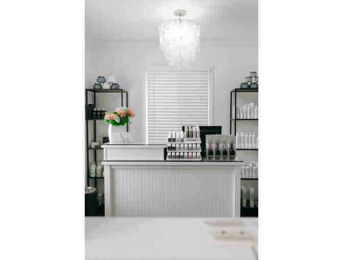 Top Knot Hair Salon - Shampoo, Blow Dry & Style Service