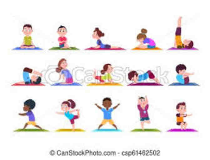 It's Yoga Kids - One month for the whole family!