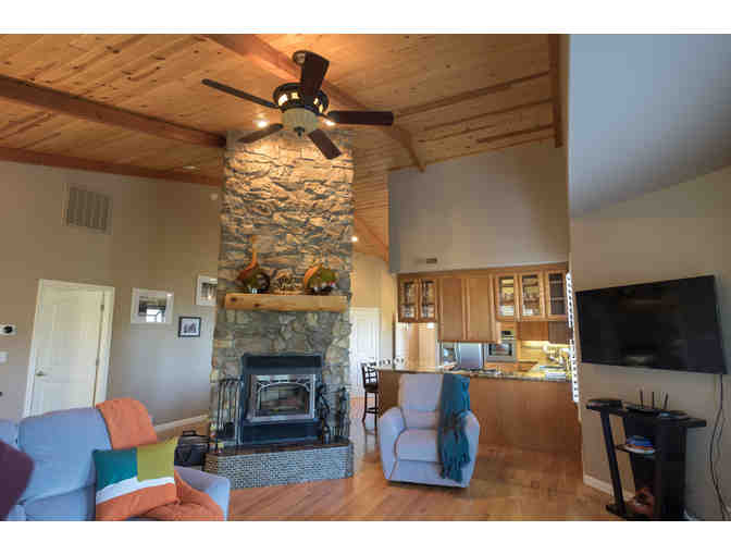 Four night stay - Elegant Mountain Cabin near Yosemite (Sun-Thurs) for up to 8 people